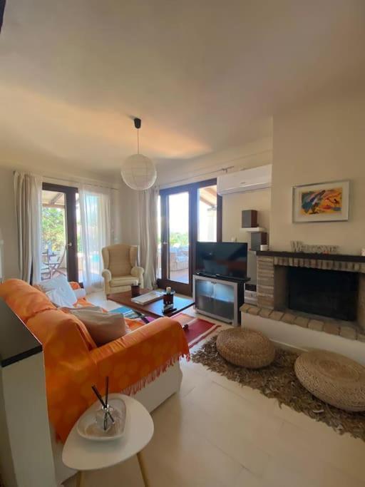 Georges Villa Galaxidi, Family, Pool And Garden מראה חיצוני תמונה