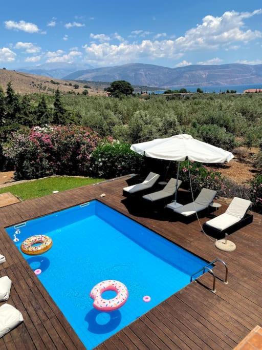 Georges Villa Galaxidi, Family, Pool And Garden מראה חיצוני תמונה