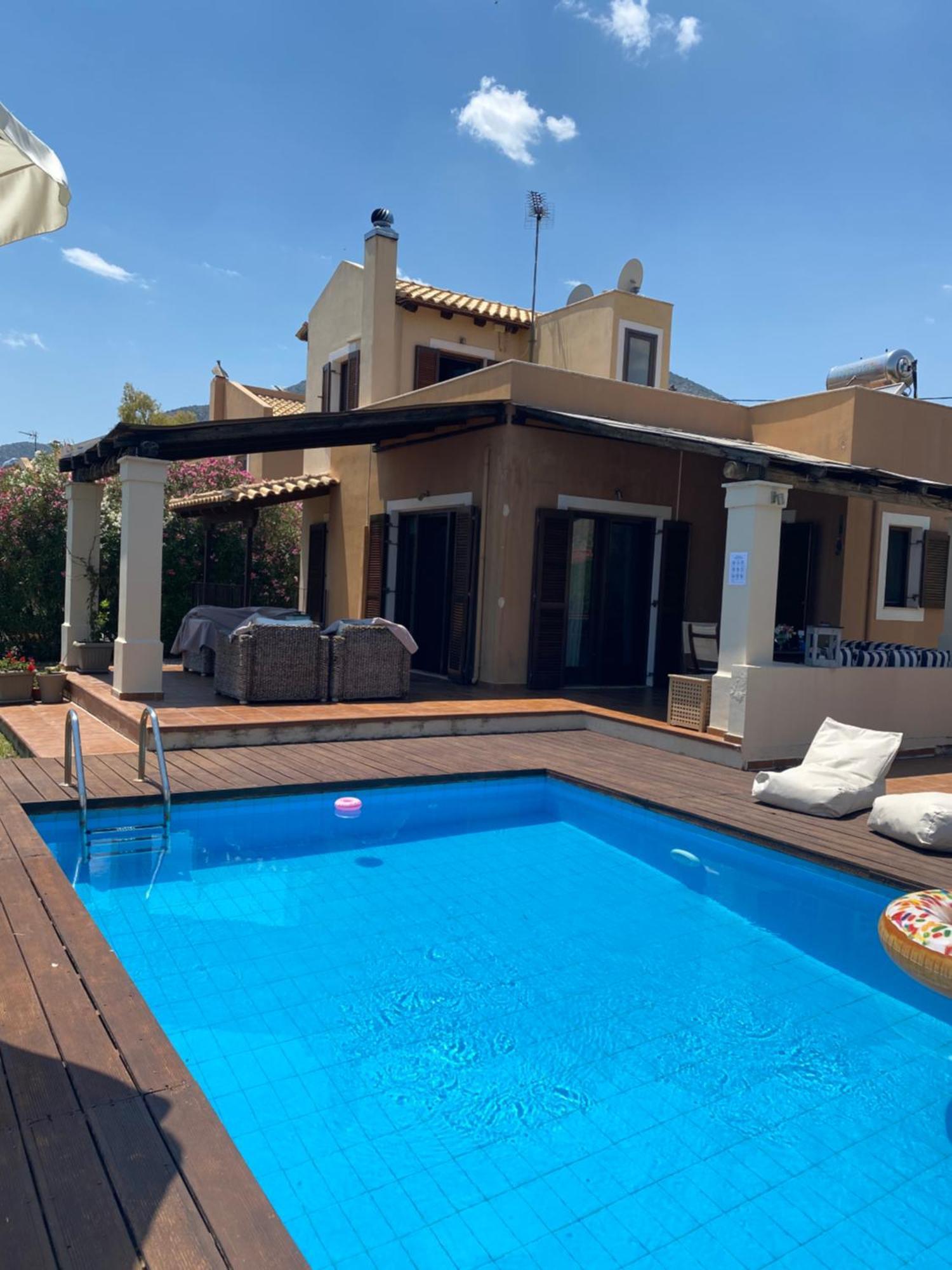 Georges Villa Galaxidi, Family, Pool And Garden מראה חיצוני תמונה